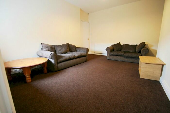 4 Bedroom Maisonette To Rent In Cartington Terrace, Heaton, Newcastle Upon Tyne NE6