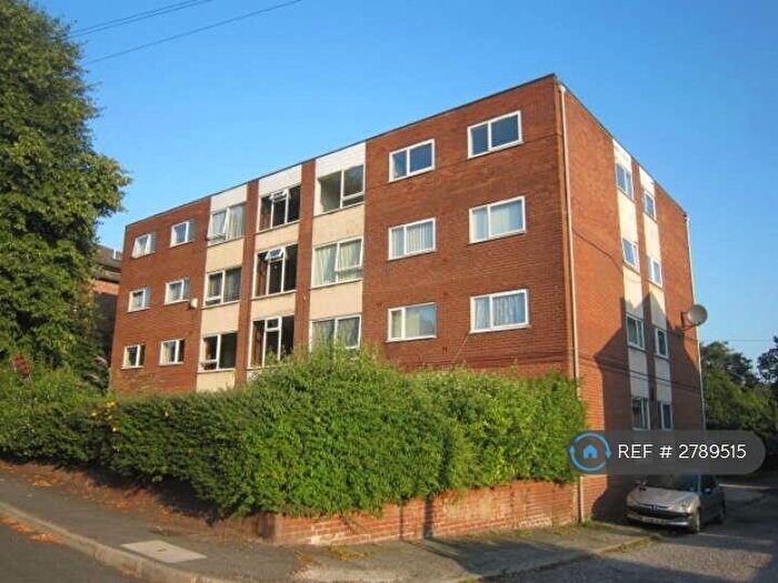 2 Bedroom Flat To Rent In Kings Mount, Prenton, CH43