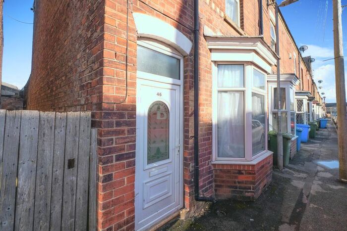 3 Bedroom End Of Terrace House To Rent In Havelock Crescent, Bridlington, East Riding Of Yorkshi, YO16