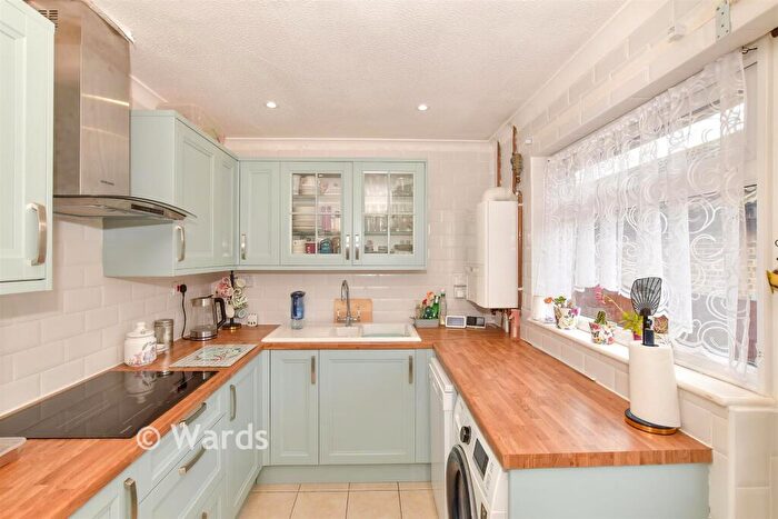 2 Bedroom Detached Bungalow For Sale In Barley Close, Herne Bay, Kent, CT6
