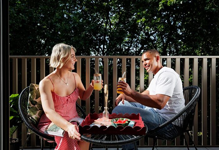 1 Bedroom Flat To Rent In Neptune Wharf, Grinstead Road, London, SE8