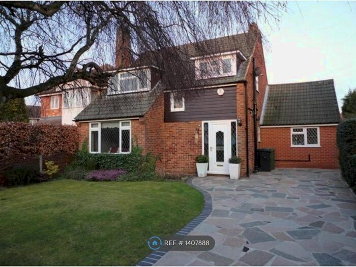4 Bedroom Detached House To Rent In Farringford Close, St. Albans, AL2