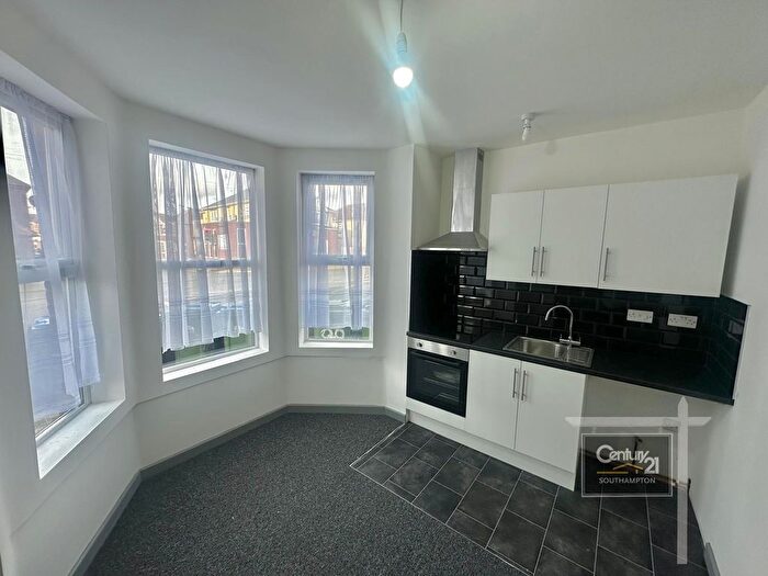 Studio To Rent In |Ref: |, Bitterne Road West, Southampton, SO18