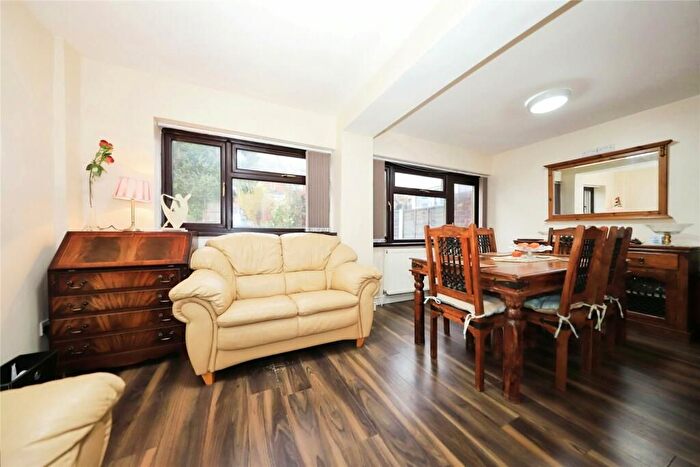 3 Bedroom Semi-Detached House For Sale In Pool Hall Crescent, Wolverhampton, WV3