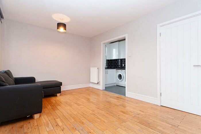 3 Bedroom Flat To Rent In Arbery Road, London, E3