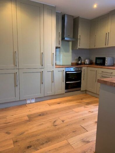 4 Bedroom Flat To Rent In East London Street, New Town, Edinburgh, EH7