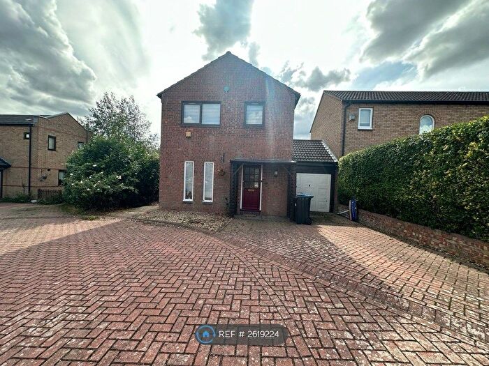 3 Bedroom Detached House To Rent In Lennon Drive, Crownhill, Milton Keynes, MK8