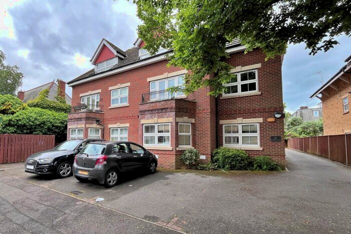 2 Bedroom Flat To Rent In Boscombe, BH5