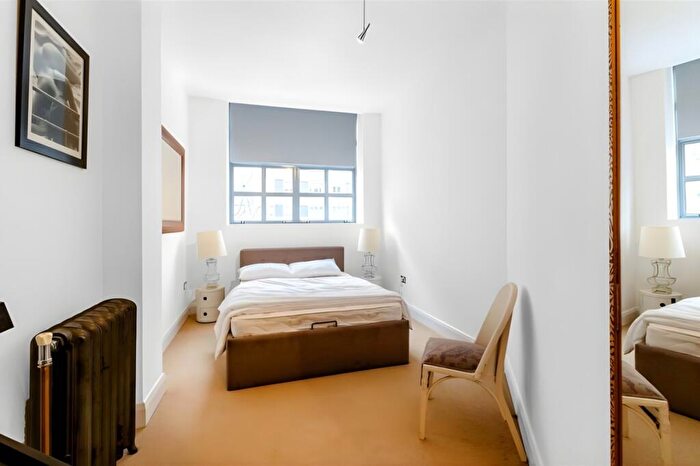 2 Bedroom Flat For Sale In Whiskin Street, Clerkenwell, London, EC1R
