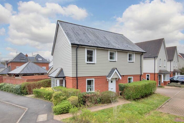 4 Bedroom Detached House For Sale In Burton Avenue, Leigh - Chain Free, TN11
