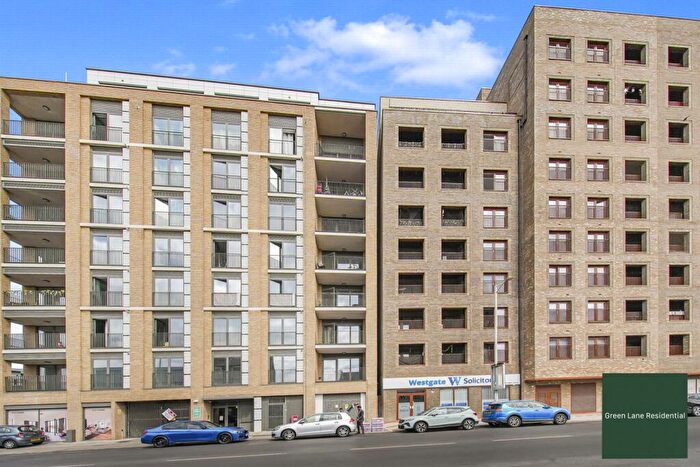 2 Bedroom Flat For Sale In High Road, Seven Kings, IG3