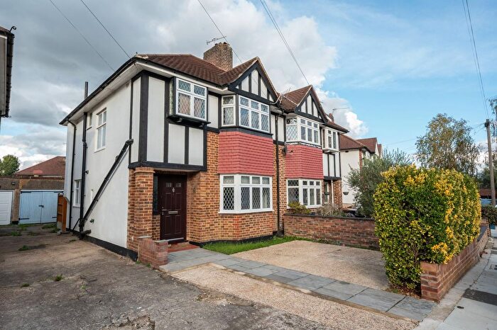 3 Bedroom Semi Detached House For Sale In Whitton Manor Road, Isleworth, TW7