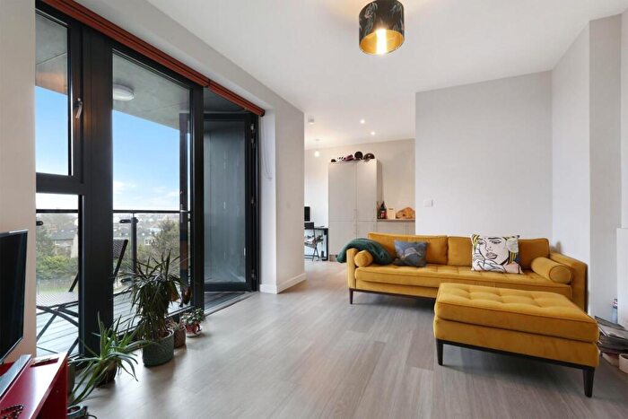 1 Bedroom Apartment For Sale In Dartmouth Road, London, SE26