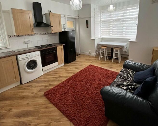 1 Bedroom Apartment To Rent In Woodcote Road, Wallington, SM6