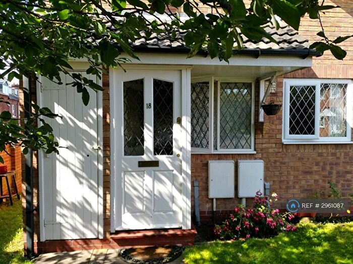 1 Bedroom Flat To Rent In Lenton, Nottingham, NG7