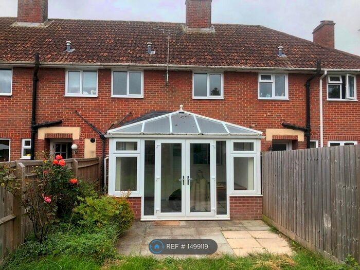 3 Bedroom End Of Terrace House To Rent In The Warren, Andover, SP11