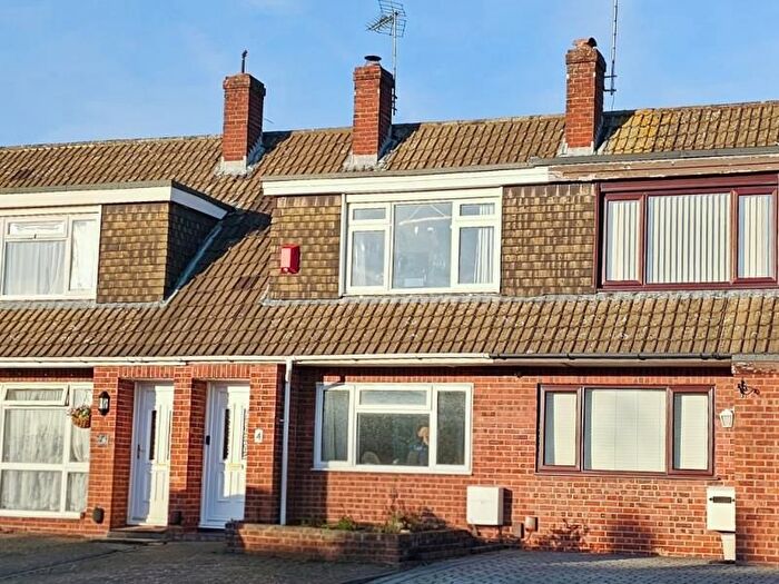 2 Bedroom Property To Rent In Petworth Close, Tuffley, Gloucester, GL4