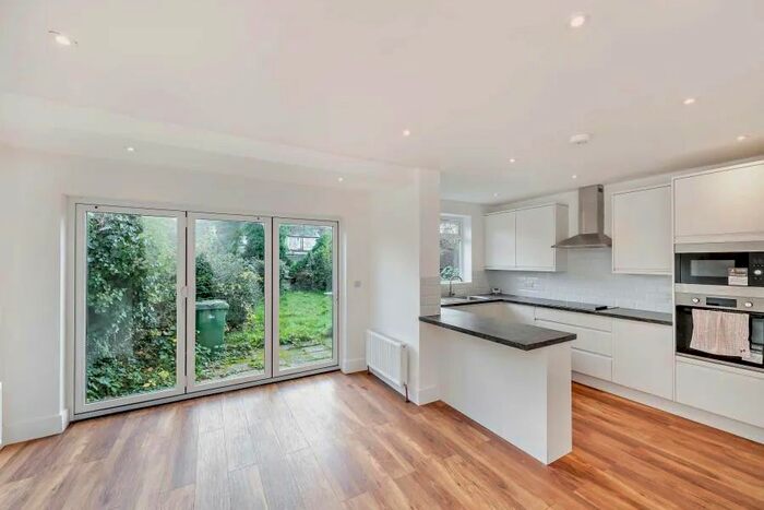 4 Bedroom Semi-Detached House To Rent In Worple Way, Harrow, HA2