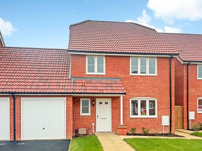 4 Bedroom Detached House For Sale In Hagger Drive, Hawkinge, Folkestone, Kent, CT18