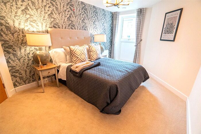2 Bedroom Flat For Sale In % Share Of William House, Thatcham, RG19