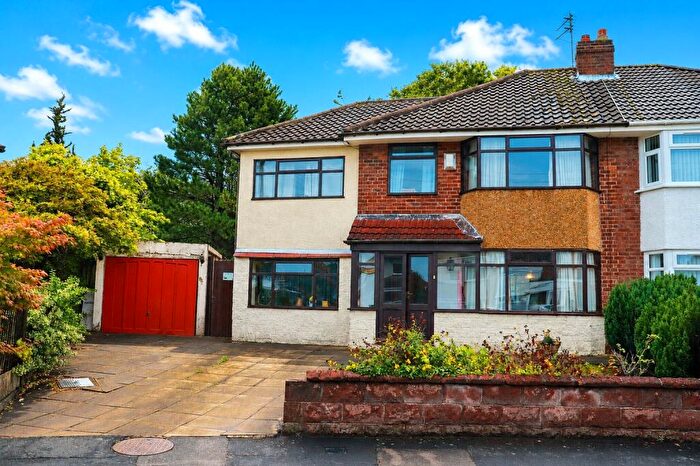 4 Bedroom Semi Detached House For Sale In Clent Gardens, Lydiate, Liverpool, L31