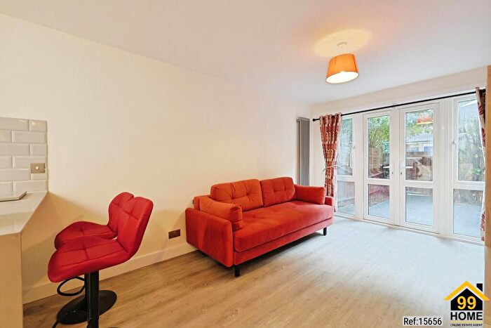 1 Bedroom Flat To Rent In Castleford Court, London, NW8