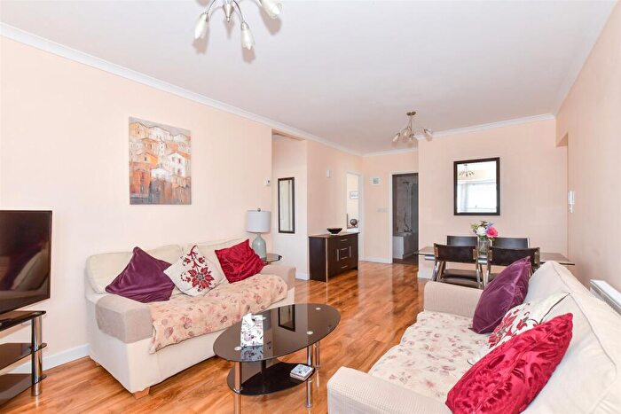 3 Bedroom End Of Terrace House For Sale In North Barrack Road, Walmer, Deal, Kent, CT14