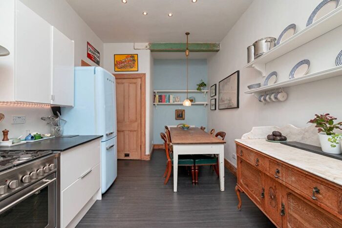 2 Bedroom Flat For Sale In Montgomery Street, Edinburgh, EH7