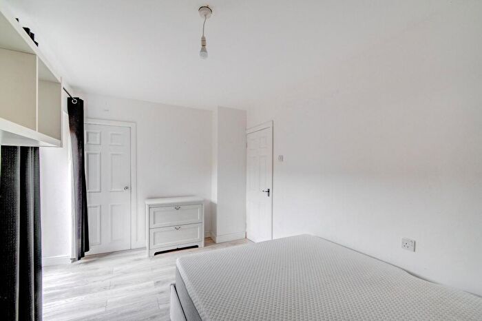 2 Bedroom Apartment To Rent In Lock Close, Batchley, Redditch, Worcestershire, B97