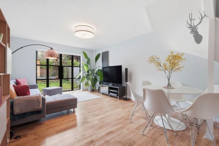 2 Bedroom Property For Sale In Hewison Street, Bow, E3