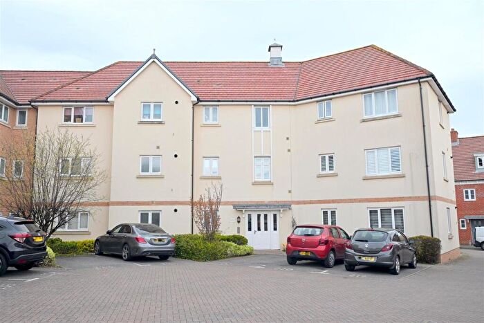 2 Bedroom Flat For Sale In Kensington Way, Polegate, BN26