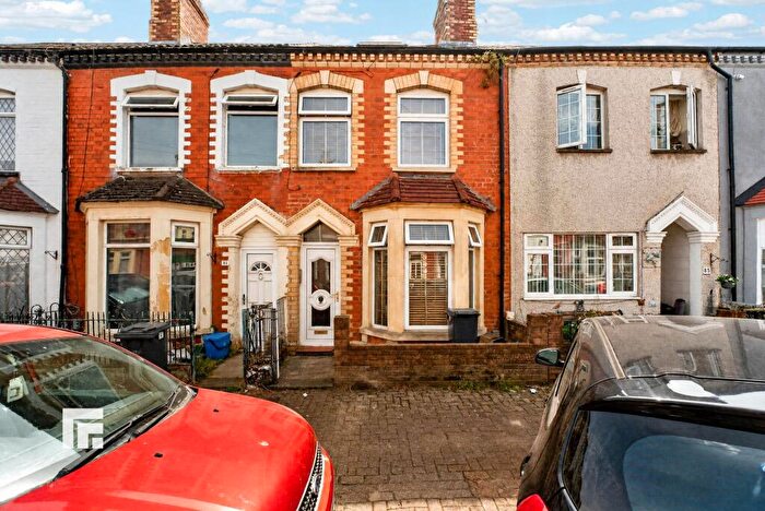 1 Bedroom Terraced House For Sale In Pomeroy Street, Cardiff, CF10