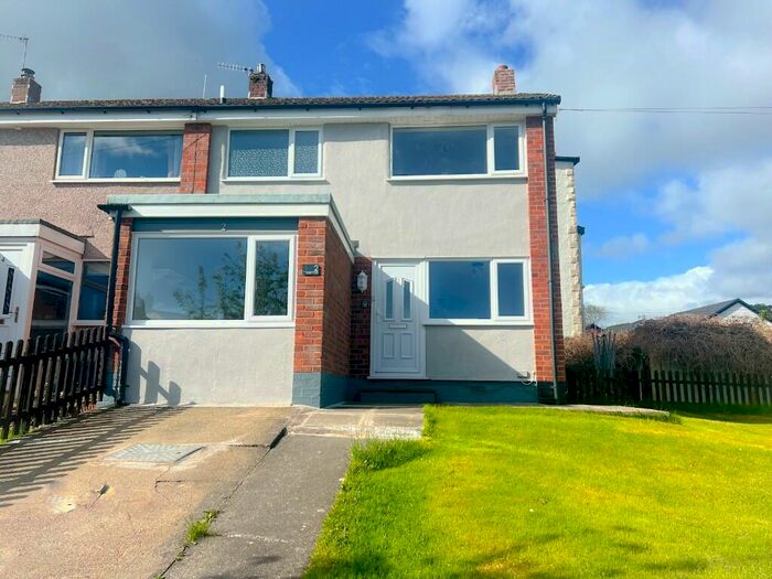 3 Bedroom End Of Terrace House To Rent In Maes Y Llan, Conwy (Town), Conwy (County Of), LL32