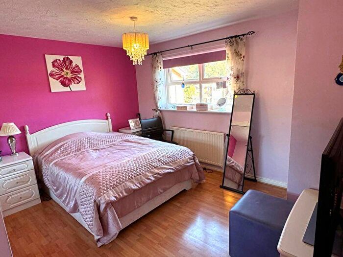4 Bedroom Detached House For Sale In Princes Meadow, Gosforth, NE3