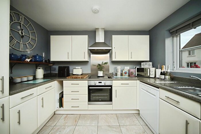 3 Bedroom Semi-Detached House For Sale In Sweeting Close, Creech St. Michael, Taunton, TA3