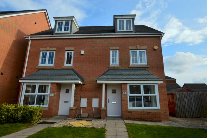 4 Bedroom House To Rent In Forest Yard, Leeds, LS10