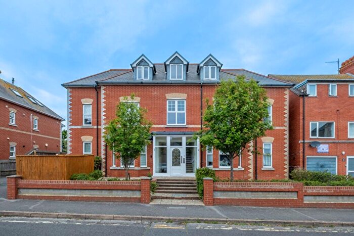 2 Bedroom Apartment To Rent In Weymouth, Dorset, DT4