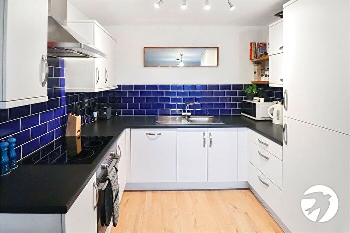 1 Bedroom Flat For Sale In Clydesdale Way, Belvedere, DA17