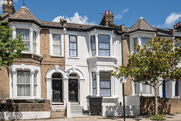 Studio To Rent In Pellerin Road, Stoke Newington, London, N16