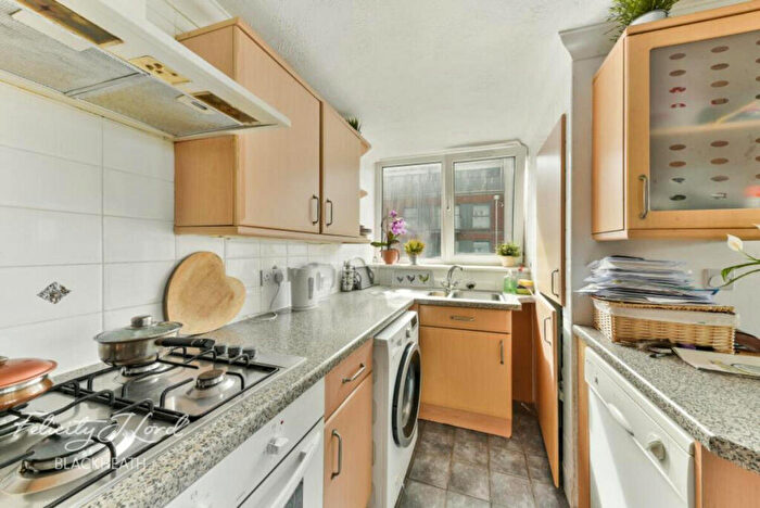 2 Bedroom Apartment To Rent In Master Gunner Place, London, SE18