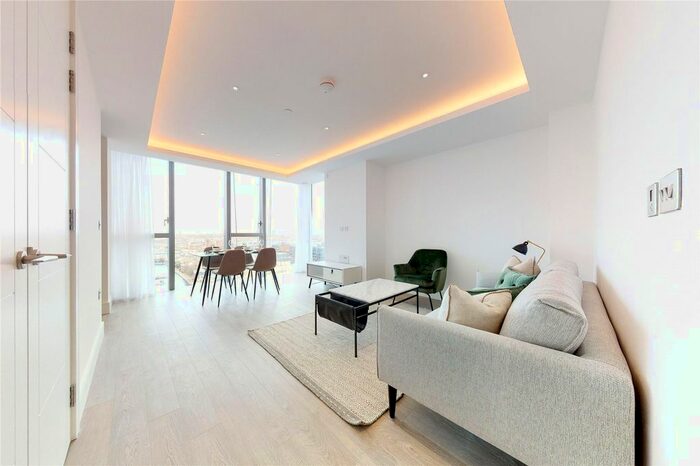 1 Bedroom Flat To Rent In Carrara Tower, London, EC1V