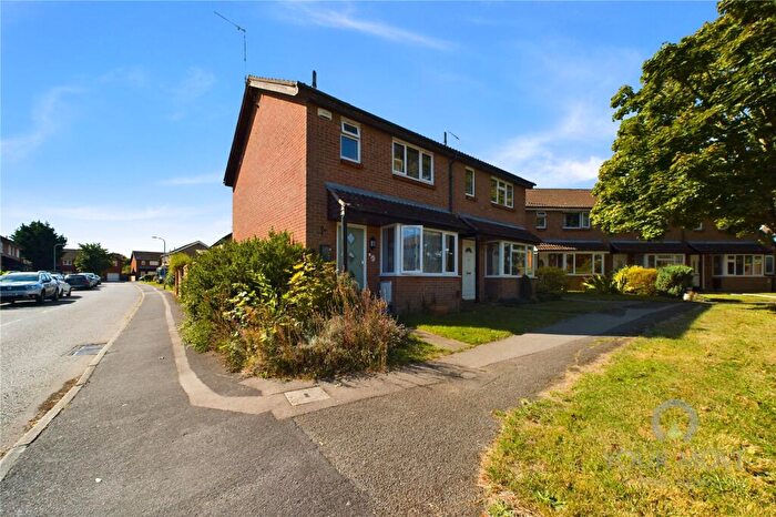 3 Bedroom Semi-Detached House To Rent In Hyde Close, Newport Pagnell, Buckinghamshire, MK16
