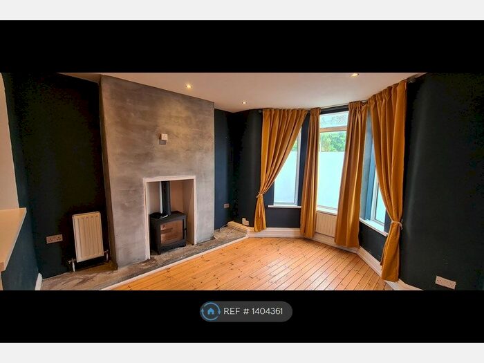 2 Bedroom Flat To Rent In Leckwith Road, Cardiff, CF11