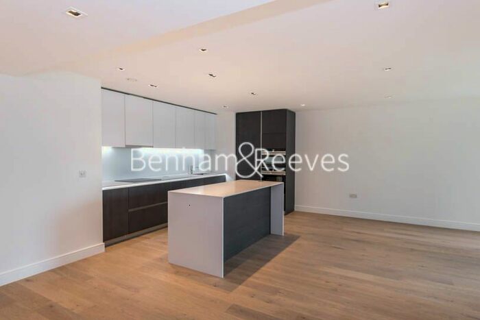 2 Bedroom Flat To Rent In Kew Bridge Road, Brentford, TW8