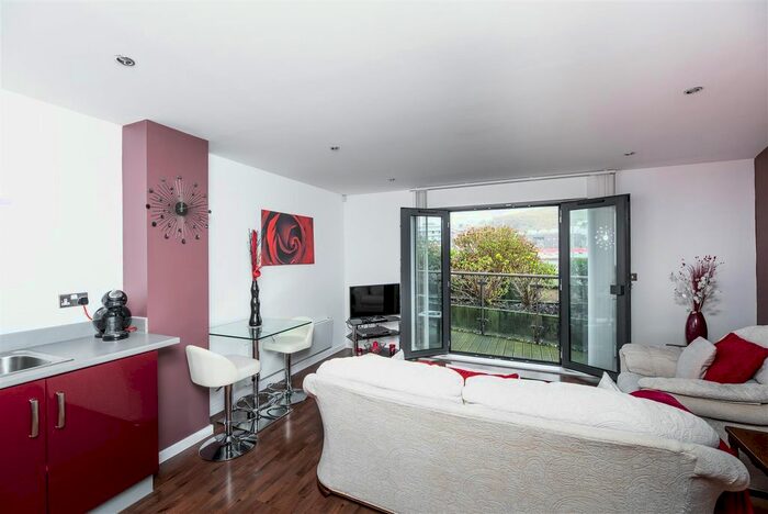 1 Bedroom Property To Rent In Kings Road, Swansea, SA1