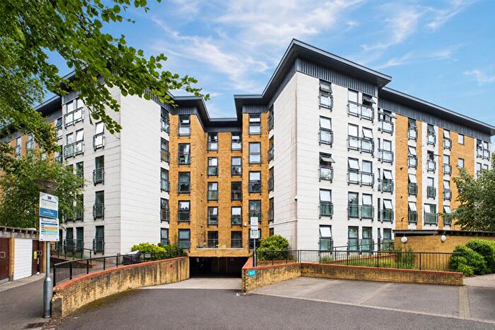 1 Bedroom Flat To Rent In Mount Lane, Bracknell, Berkshire, RG12