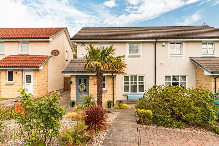 3 Bedroom Villa For Sale In Craigroyston Grove, Edinburgh, EH4