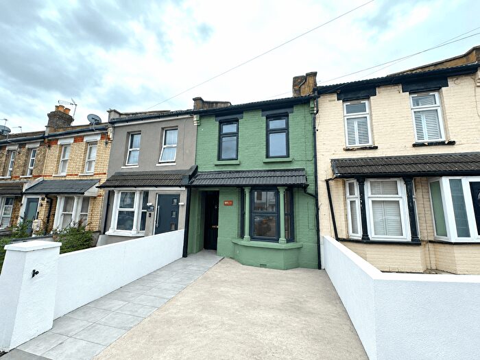 3 Bedroom Terraced House For Sale In London, NW10