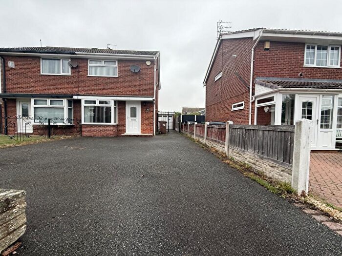 2 Bedroom House To Rent In Alnwick Drive, Wirral, CH46