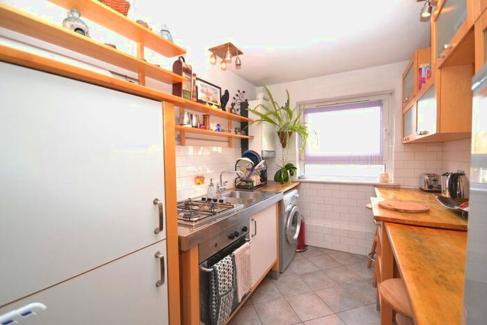 1 Bedroom Flat To Rent In Manor Park Road, Manor Park, London, E12
